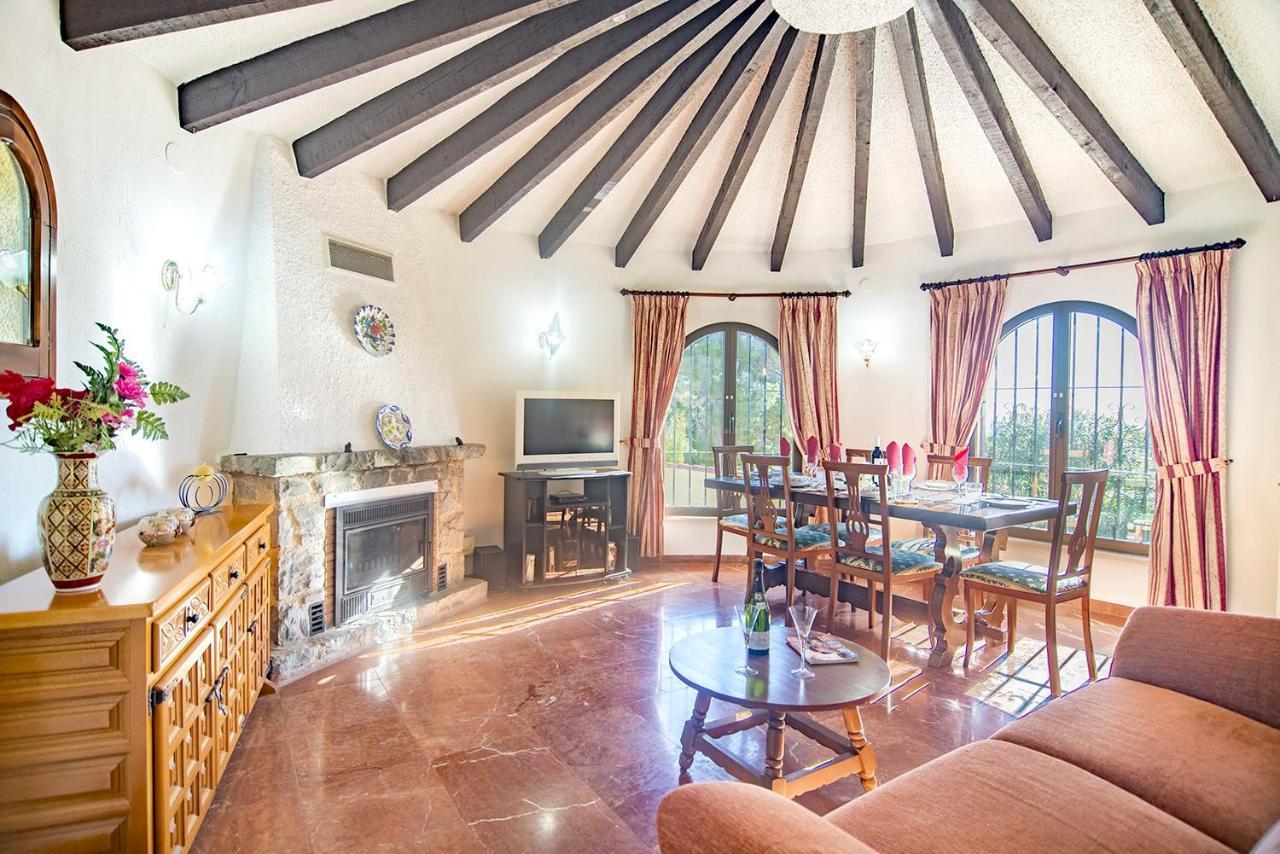 Villas Guzman - Jose Marie ベニッサ エクステリア 写真