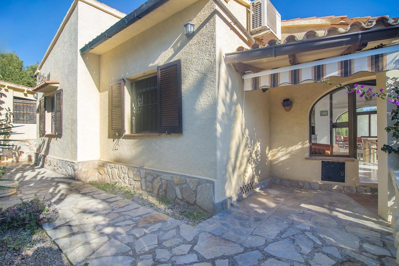 Villas Guzman - Jose Marie ベニッサ エクステリア 写真
