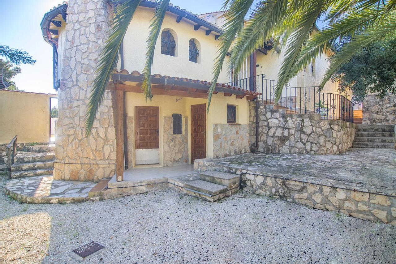 Villas Guzman - Jose Marie ベニッサ エクステリア 写真
